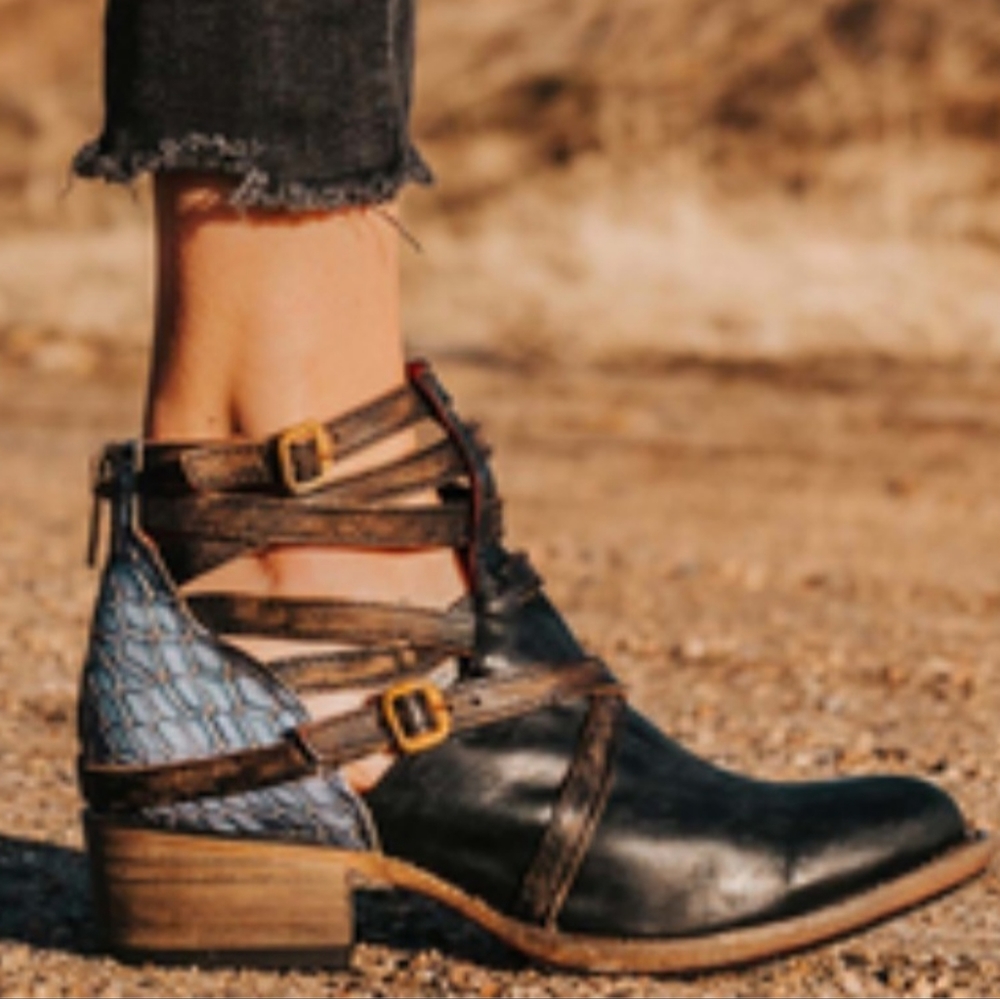 STAIR NAVY MULTI SZ 8 FREEBIRD BY STEVENLeather Ankle Boots with Straps & Buckle